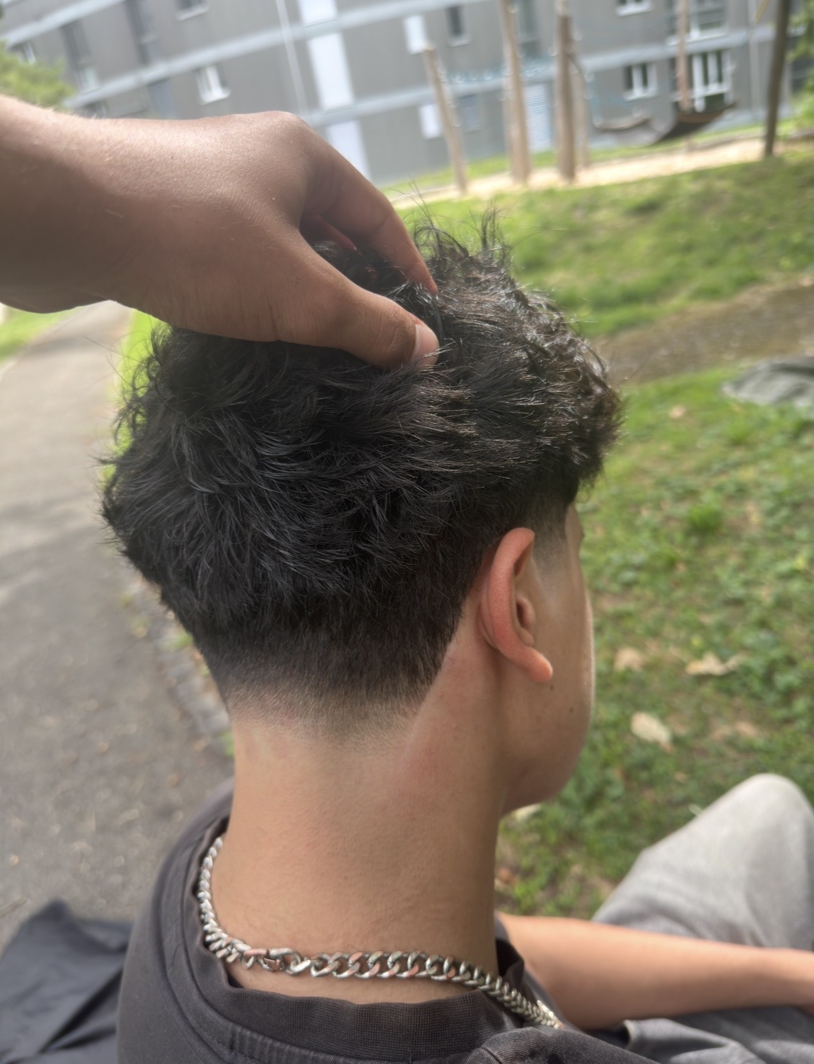 Messy Top mit sauberem Fade