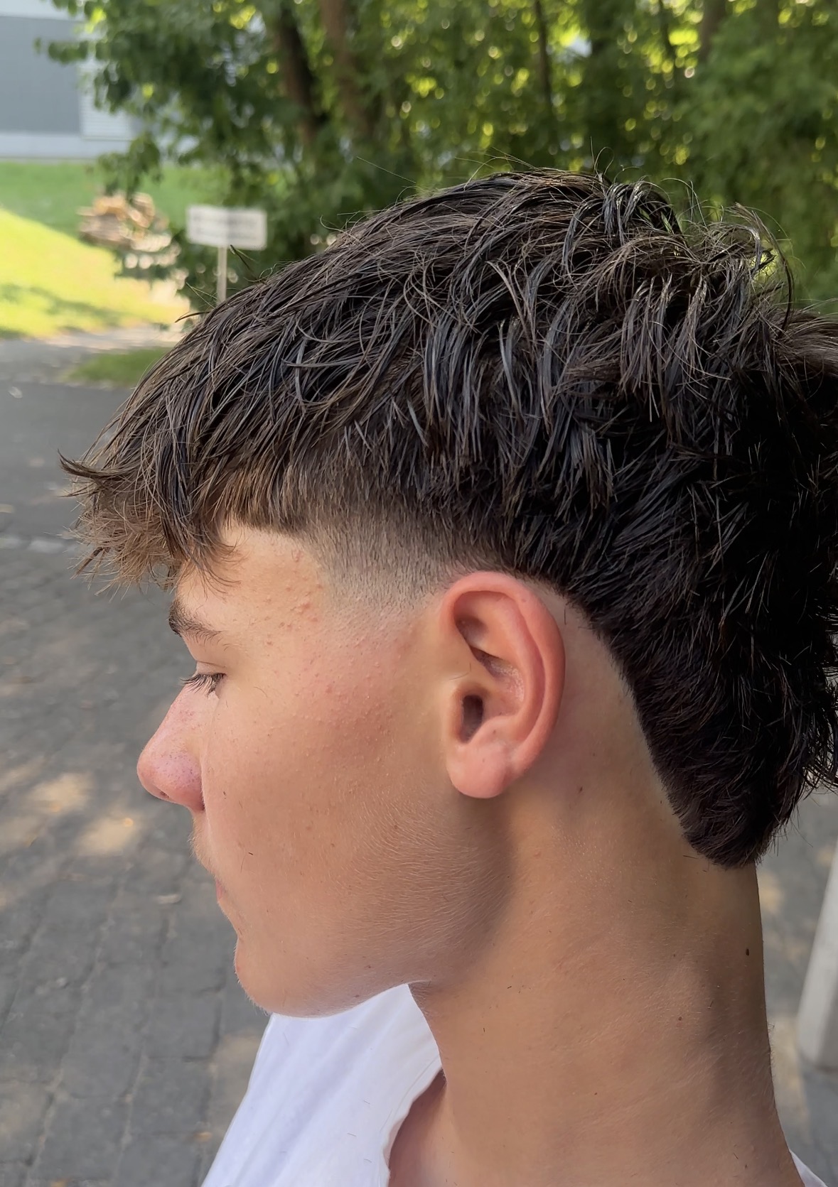 Textured Fringe mit Skin Fade